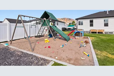 572 S 690 E, Hyrum, UT 84319 - Photo 41