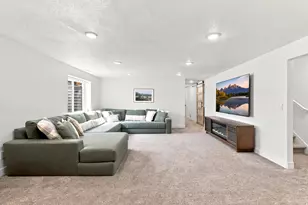 572 S 690 E, Hyrum, UT 84319 - Photo 19