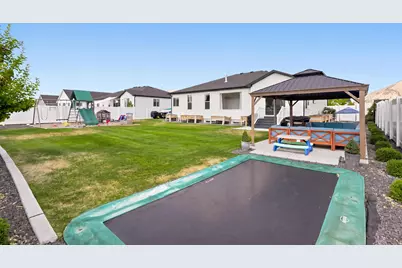 572 S 690 E, Hyrum, UT 84319 - Photo 39