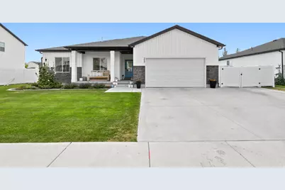 572 S 690 E, Hyrum, UT 84319 - Photo 1