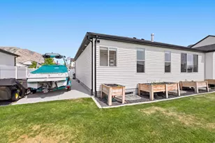 572 S 690 E, Hyrum, UT 84319 - Photo 33