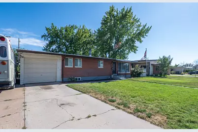 2375 W 4975 S, Roy, UT 84067 - Photo 5