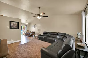 4523 N Buckboard St, Eagle Mountain, UT 84005 - Photo 7