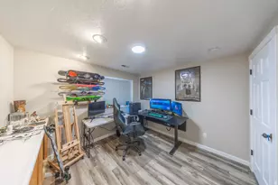 2765 W Lindi Way N, Layton, UT 84041 - Photo 21