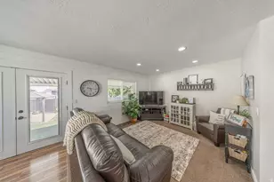 2765 W Lindi Way N, Layton, UT 84041 - Photo 11