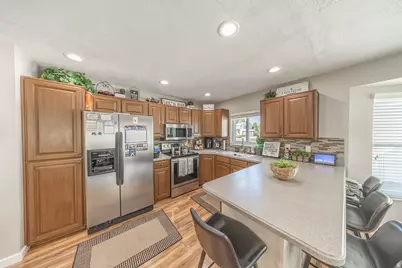 2765 W Lindi Way N, Layton, UT 84041 - Photo 5