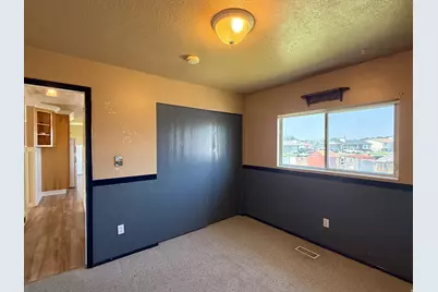 235 E 800 S, Layton, UT 84041 - Photo 15