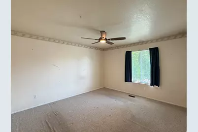 235 E 800 S, Layton, UT 84041 - Photo 11