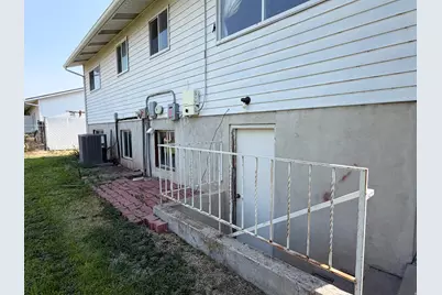 235 E 800 S, Layton, UT 84041 - Photo 27
