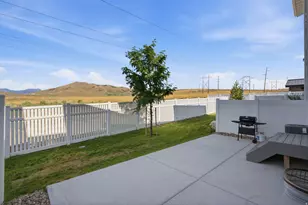 2143 N Chianti St, Saratoga Springs, UT 84045 - Photo 25