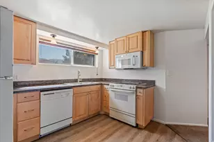 4928 S 1645 E, Holladay, UT 84117 - Photo 37
