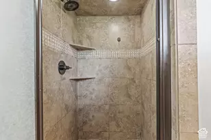 4928 S 1645 E, Holladay, UT 84117 - Photo 43