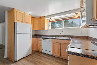 4928 S 1645 E, Holladay, UT 84117 - Photo 41