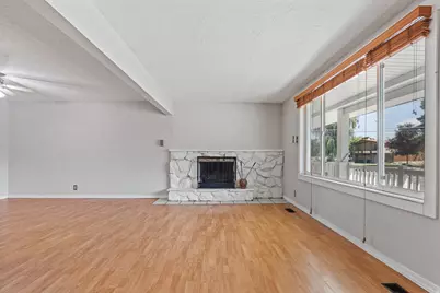 4928 S 1645 E, Holladay, UT 84117 - Photo 7