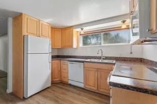 4928 S 1645 E, Holladay, UT 84117 - Photo 39