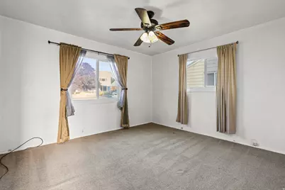 127 N 1st, Tooele, UT 84074 - Photo 13