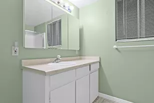 4547 S Tanglewood Dr, Holladay, UT 84117 - Photo 15