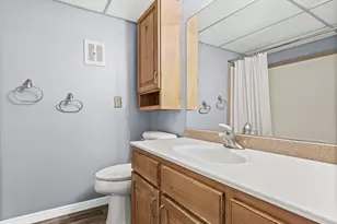 4547 S Tanglewood Dr, Holladay, UT 84117 - Photo 9
