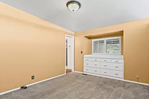 4547 S Tanglewood Dr, Holladay, UT 84117 - Photo 11