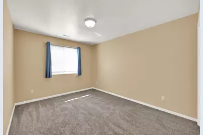 1661 N 865 W, Clinton, UT 84015 - Photo 17