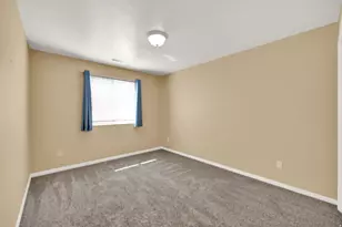 1661 N 865 W, Clinton, UT 84015 - Photo 17