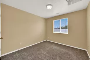 1661 N 865 W, Clinton, UT 84015 - Photo 19