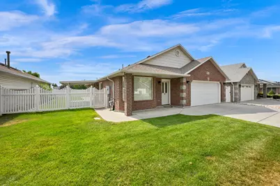 1661 N 865 W, Clinton, UT 84015 - Photo 1