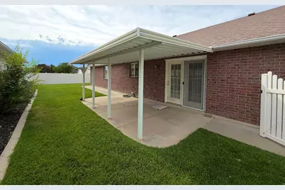 1661 N 865 W, Clinton, UT 84015 - Photo 25