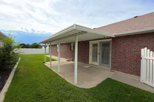 1661 N 865 W, Clinton, UT 84015 - Photo 25