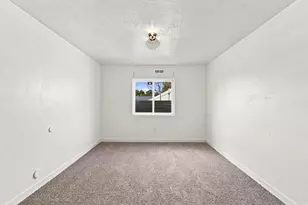 948 E 180 N, Lindon, UT 84042 - Photo 23