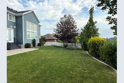 12037 N Grenoble, Highland, UT 84003 - Photo 31