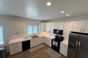 4215 W Silver Canyon Ct St, Riverton, UT 84096 - Photo 7
