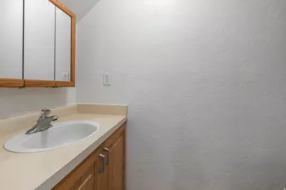 5976 S Sultan Cir, Murray, UT 84107 - Photo 11