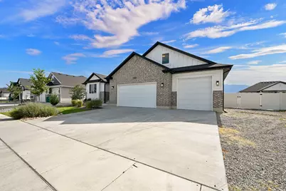 3024 S 2325 W, West Haven, UT 84401 - Photo 5