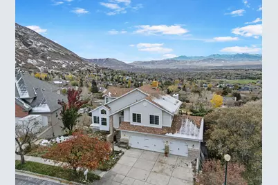 11722 S Cassowary Dr E, Sandy, UT 84092 - Photo 3