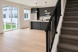 284 E Legacy Trail Ln S, Midvale, UT 84047 - Photo 9