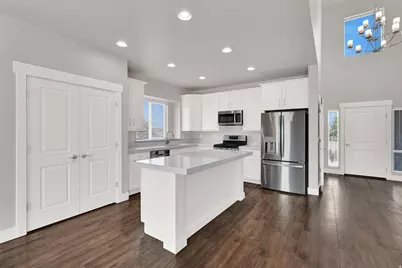 1568 E Cherry Ln, Layton, UT 84040 - Photo 9
