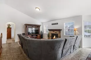 1201 S Shotley Bridge Dr, Syracuse, UT 84075 - Photo 11