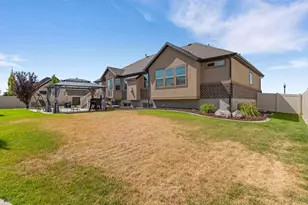 1201 S Shotley Bridge Dr, Syracuse, UT 84075 - Photo 37
