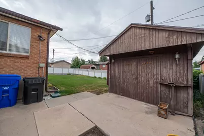 1545 N 300 W, Bountiful, UT 84010 - Photo 33