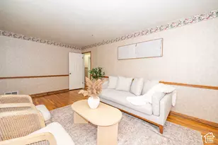 1545 N 300 W, Bountiful, UT 84010 - Photo 9