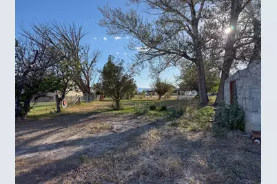 215 S 200 E, Elmo, UT 84521 - Photo 13