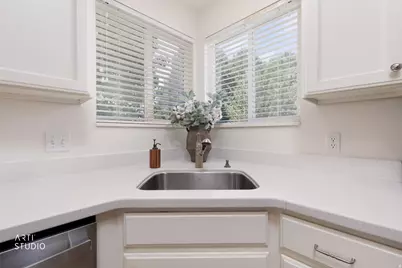 1041 N 300 W, American Fork, UT 84003 - Photo 9