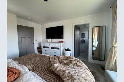 101 S 1200 E, Smithfield, UT 84335 - Photo 9