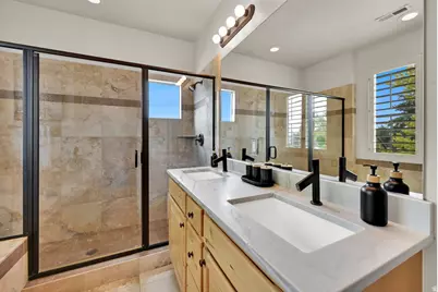 8391 S Lorimer Ln, Sandy, UT 84070 - Photo 13