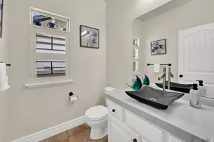 8391 S Lorimer Ln, Sandy, UT 84070 - Photo 17