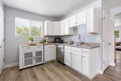 435 E Park Oak Pl, Murray, UT 84107 - Photo 7