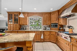 10927 S Lostwood Dr, Sandy, UT 84092 - Photo 9