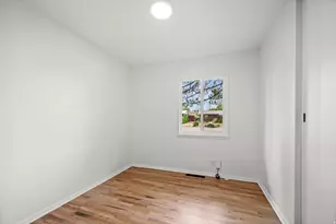 1082 N Capistrano Dr, Salt Lake City, UT 84116 - Photo 15