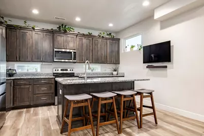 668 S 400 E, Clearfield, UT 84015 - Photo 11